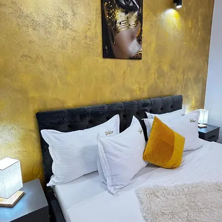 M Luxury شقة